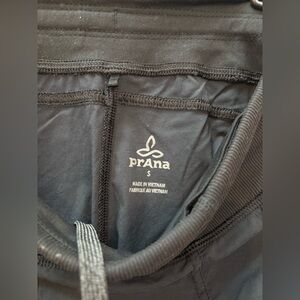 Prana Black Activewear Koen Capri